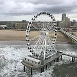 Skotel The Hague, Hotelschool * Haag