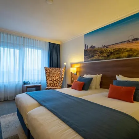 Skotel The Hague, Hotelschool * האג