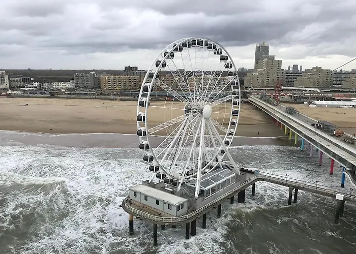 Skotel The Hague, Hotelschool * Lahey