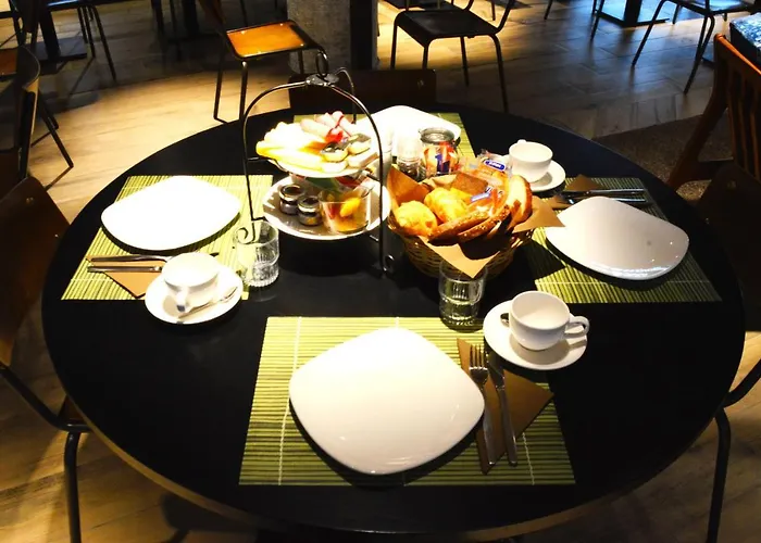 Szálloda Skotel The Hague, Hotelschool *