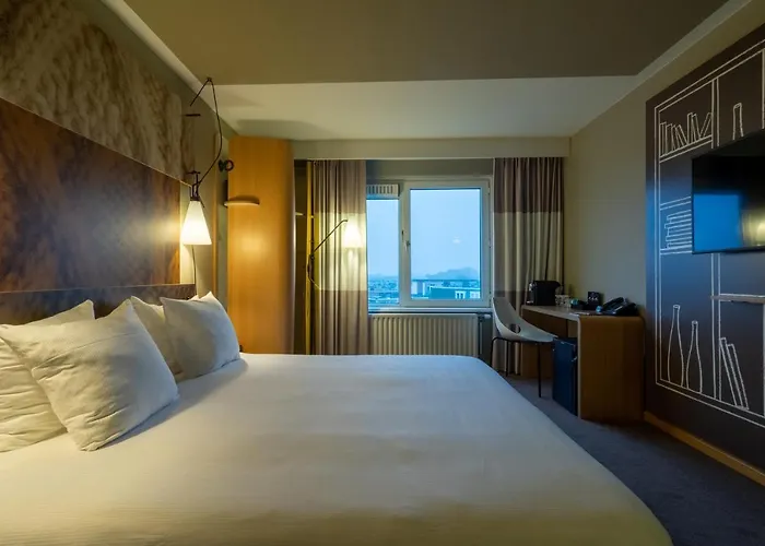 Skotel The Hague, Hotelschool La Haye