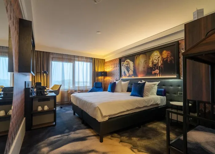 Skotel The Hague, Hotelschool Отель Гаага