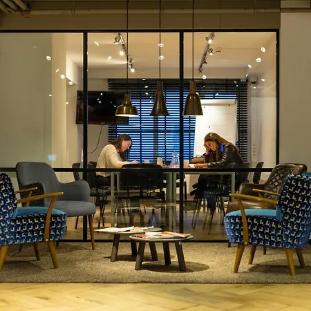 Skotel The Hague, Hotelschool 酒店